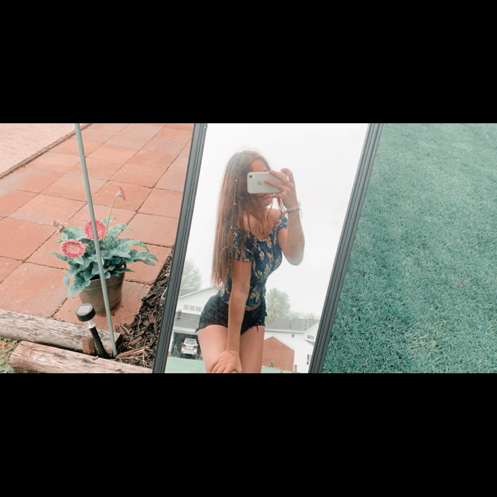 Meet your Posher, Abby